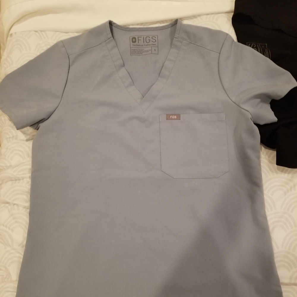 Catarina one pocket scrub top. Dusty blue